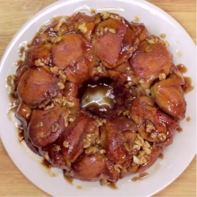 Cream-Cheese-Stuffed-Chocolate-Monkey-Bread--780x781